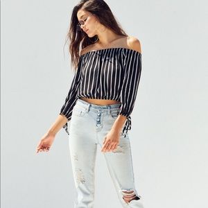 L.A. Hearts self tie off the shoulder